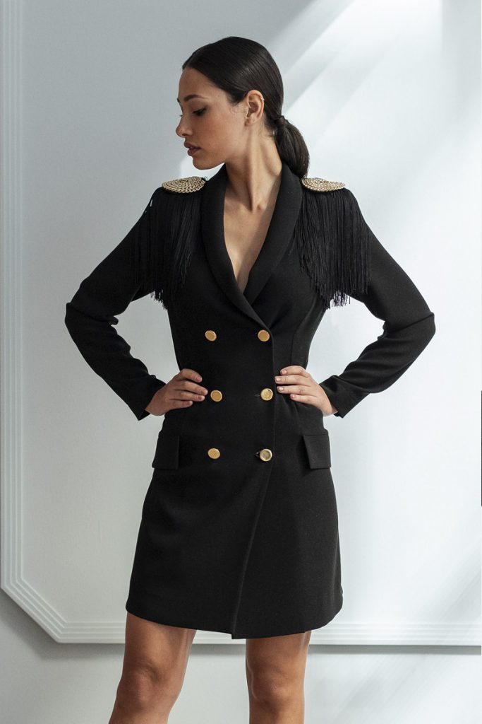 looks invitadas de boda con flecos