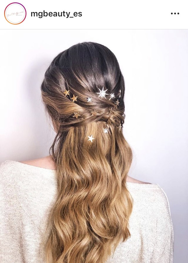Peinados para invitadas de boda según el escote de tu vestido