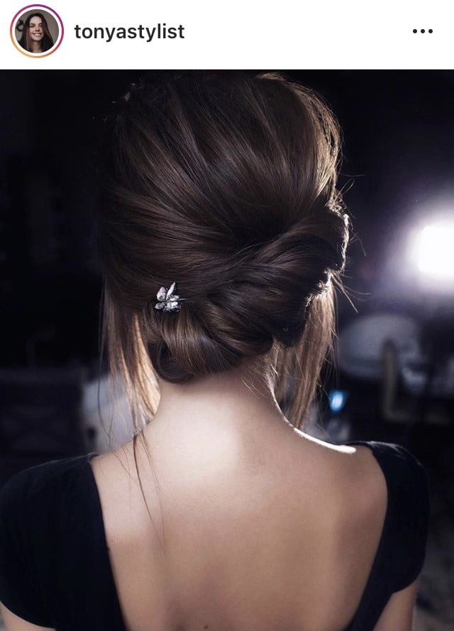 Peinados para invitadas de boda según el escote de tu vestido