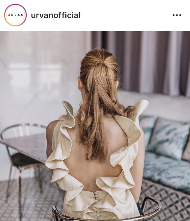 Peinados para invitadas de boda según el escote de tu vestido