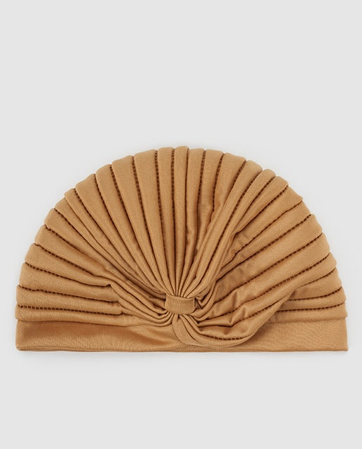 Complementos de otoño e invierno para invitadas de boda