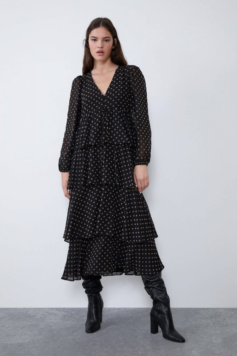 Vestidos de lunares para invitadas de boda - Invitadas de boda