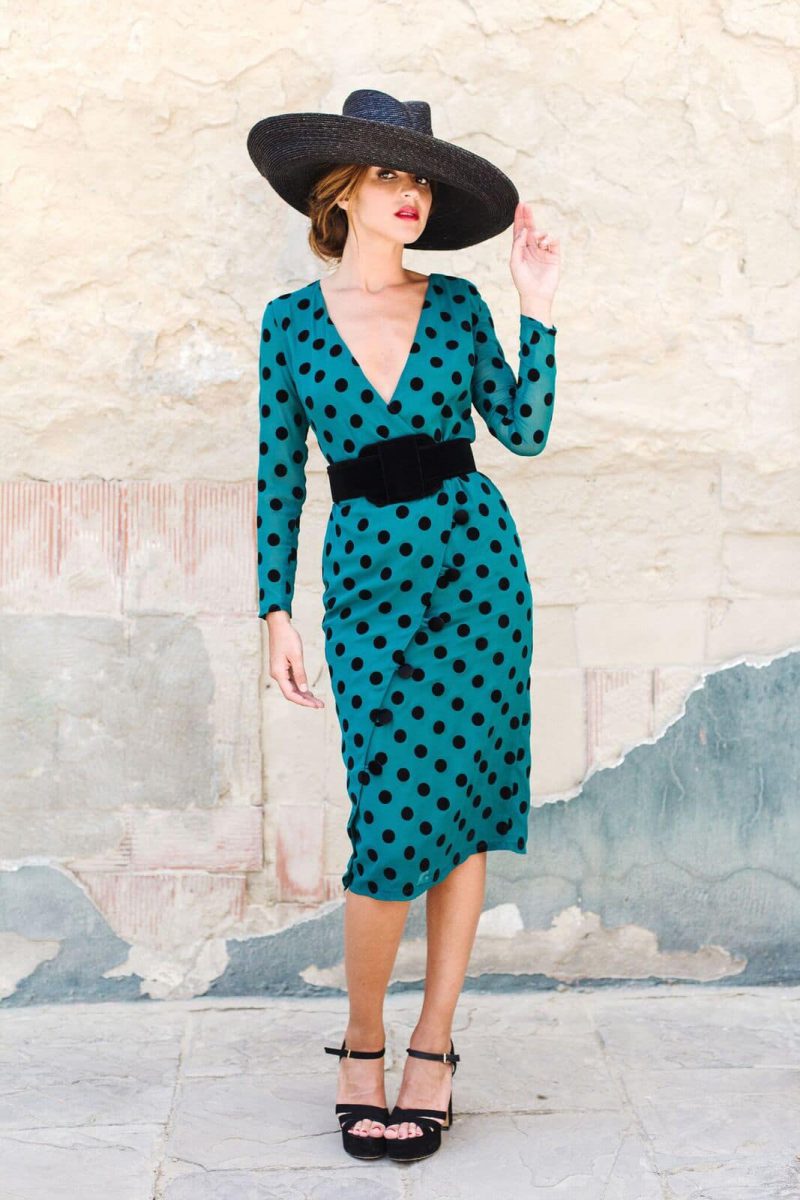 Vestidos de lunares para invitadas de boda - Invitadas de boda